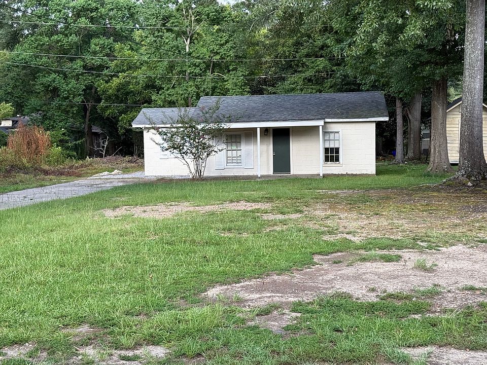 1st image of 410 S 11th Ave