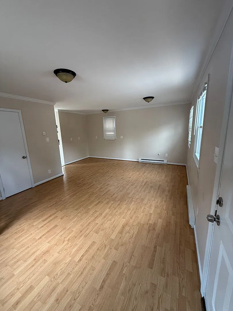 Single Family House located on Liberty Street in Hagerstown — Photo 3