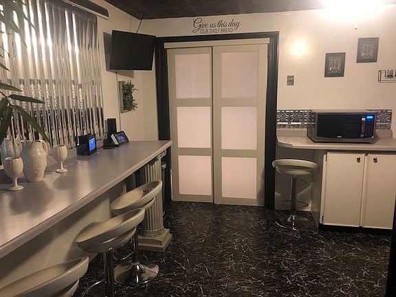 5th image of 4520 180th St