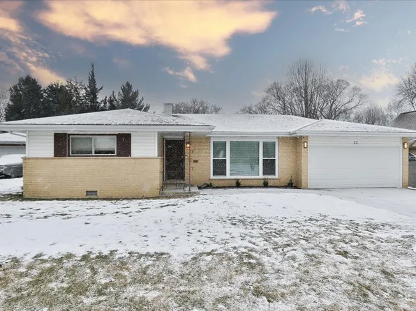23 Claria Dr, Roselle, IL 60172