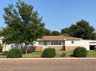 116 Sunset Dr, Elkhart, KS 67950