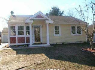 16 Navarro Rd, East Haven, CT 06512