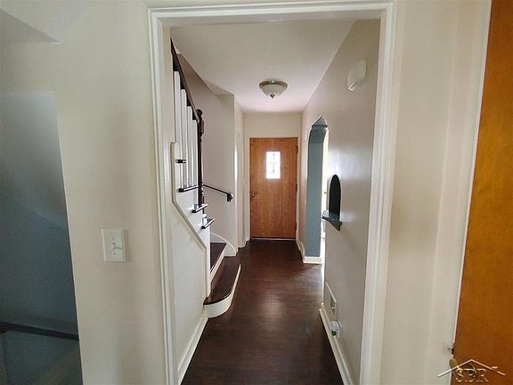 5th image of 2323 N Woodbridge St