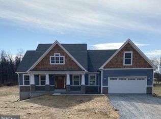 122 Rose Hollow Ct, Summit Pt, WV 25446