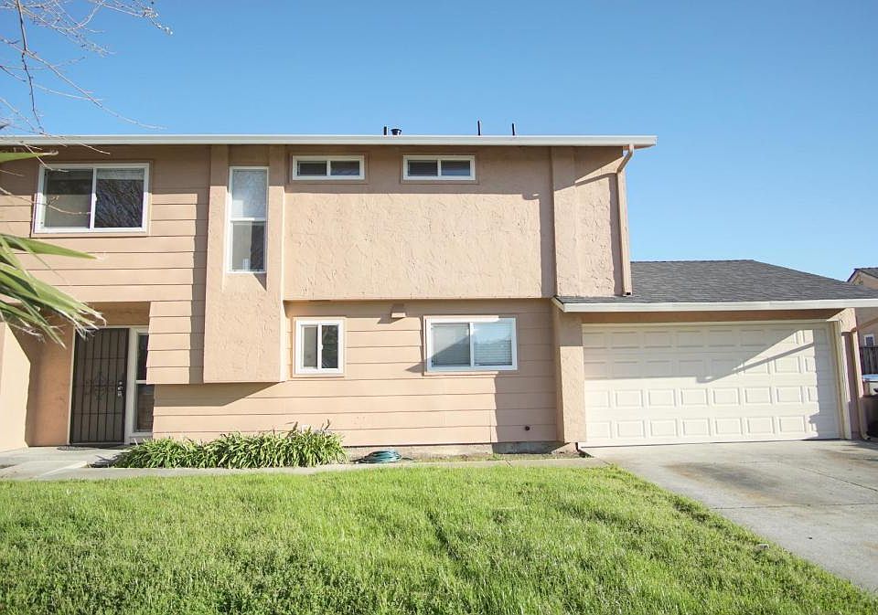 1st image of 3024 Bluewater Ct