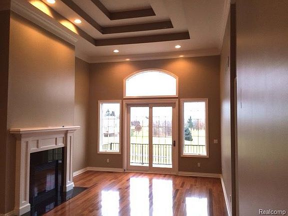 4th image of 5732 Knob Hill Cir