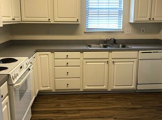 912 Corlis Dr, Charleston, SC 29414