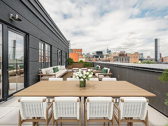 2nd image of 68 Gold St #6W
