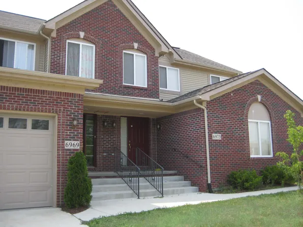 6931 Venus Dr, Troy, MI 48085