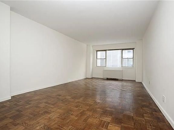 3rd image of 321 E 48th St APT 5H