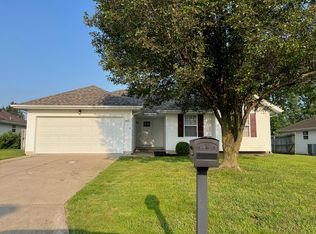 5467 S Ridgeview Ave, Pleasant Hope, MO 65725