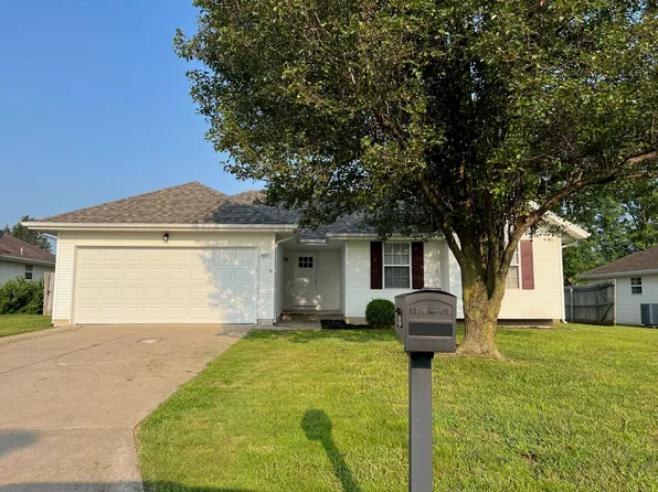 5467 S Ridgeview Avenue, Pleasant Hope, MO 65725