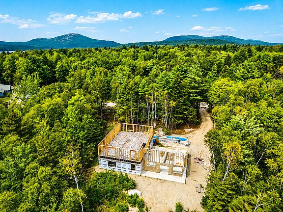 2nd image of 114 Sandy Acres Drive