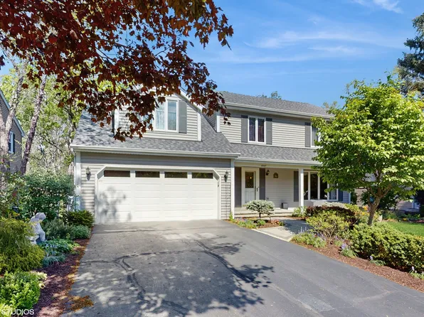 4445 Brittany Dr, Lisle, IL 60532