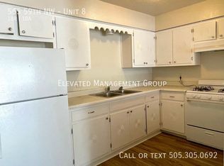 565 59th St NW UNIT 8, Albuquerque, NM 87105
