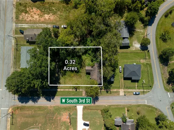 305 W South 3rd St, Seneca, SC 29678