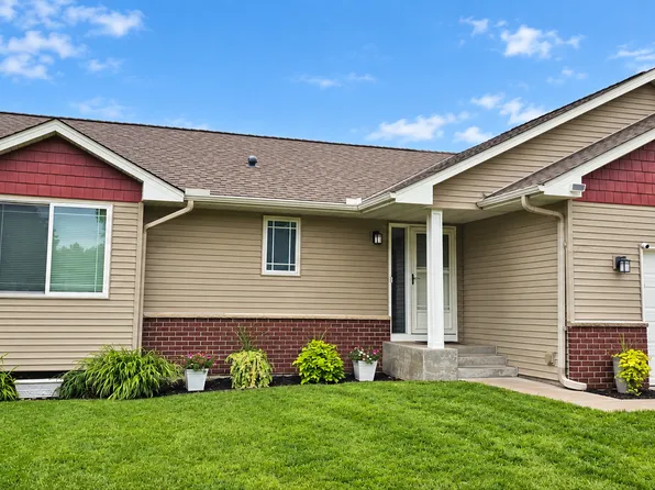 749 Pleasant Ave, Saint Paul Park, MN 55071