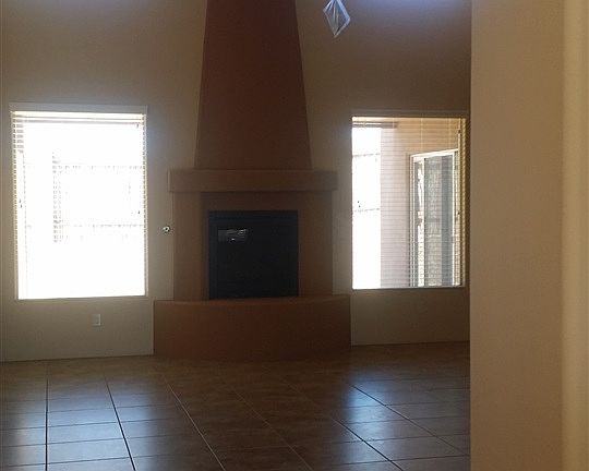 2nd image of 49 Caballo Viejo