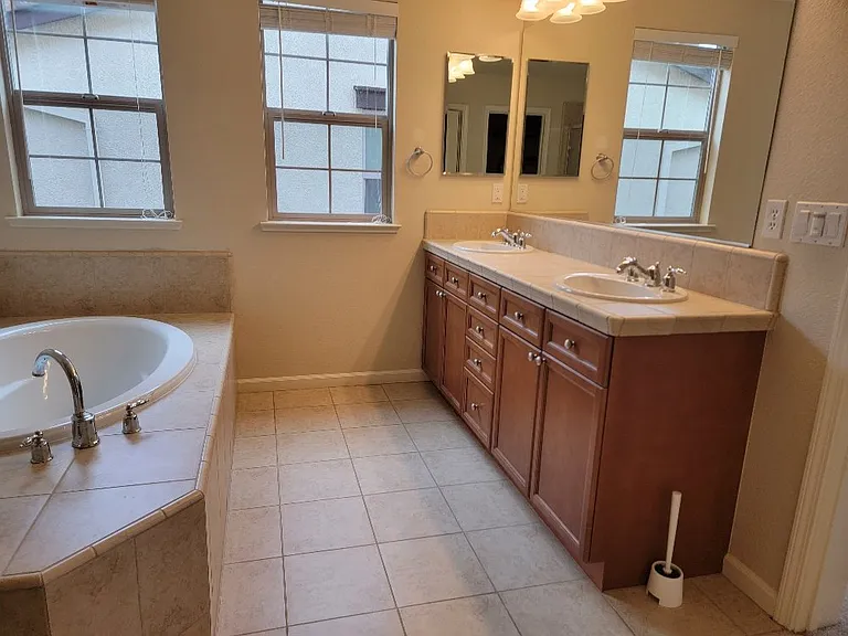 1504 Guzzetti Way — Photo 17