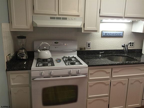 4th image of 3513 Bay Ave #3513