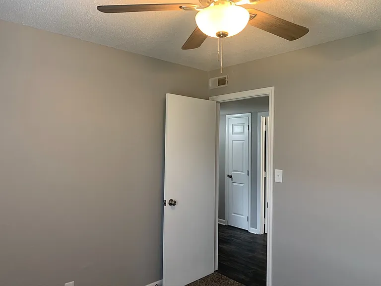 271 White Oak Rd #C — Photo 15