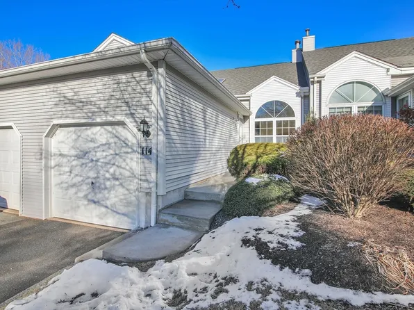 114 Brookfield Ln Unit 114, Agawam, MA 01001