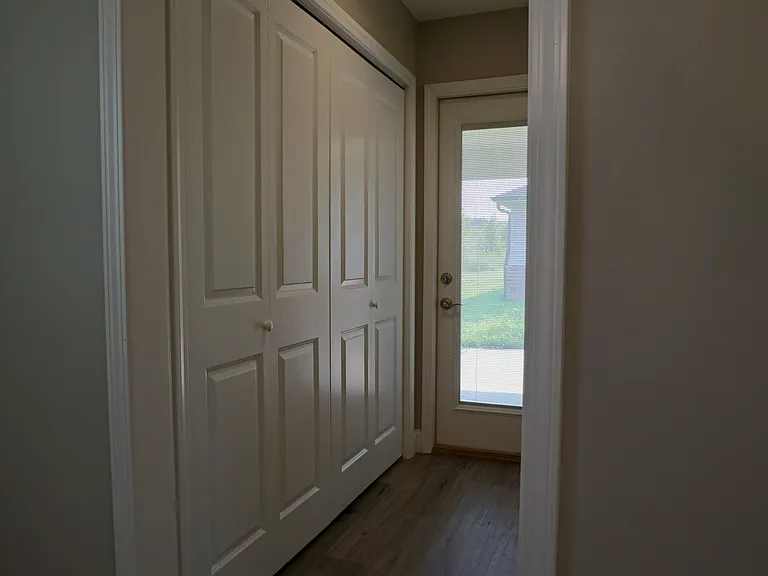 249 Oak Grove Cir — Photo 8