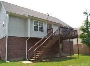 983 Hickory St, Moody, AL 35004