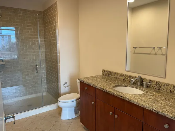 400 W North St APT 634, Raleigh, NC 27603