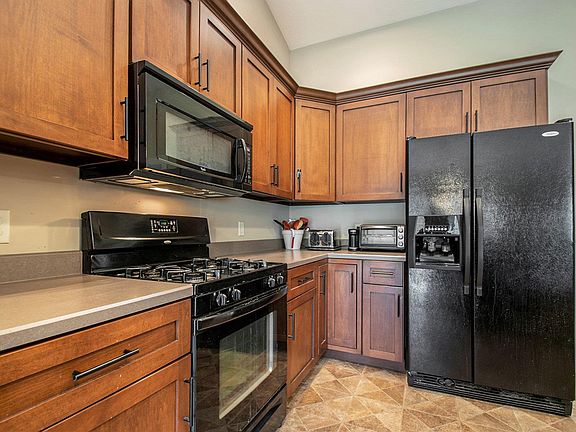 5th image of 16194 Kingsley Dr