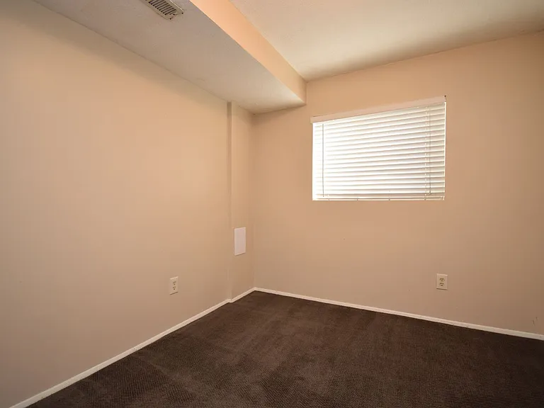 1623 W Crystal Ridge Dr — Photo 9
