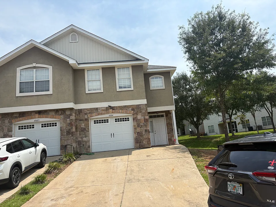 1575 Paul Russell Rd #4004