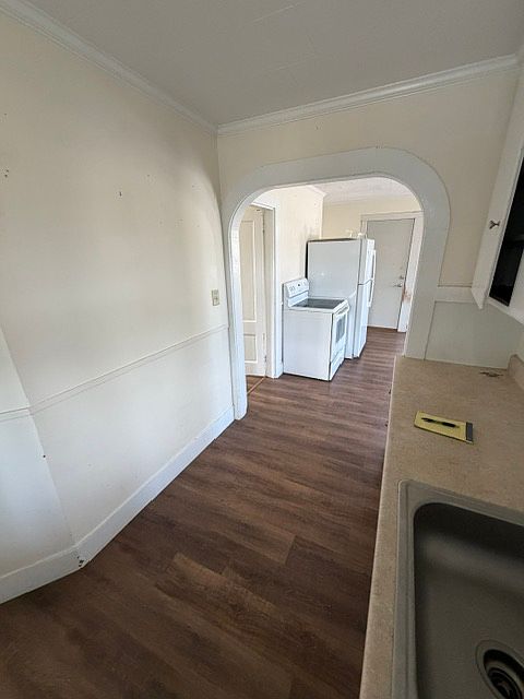 1st image of 18 Gove St #3