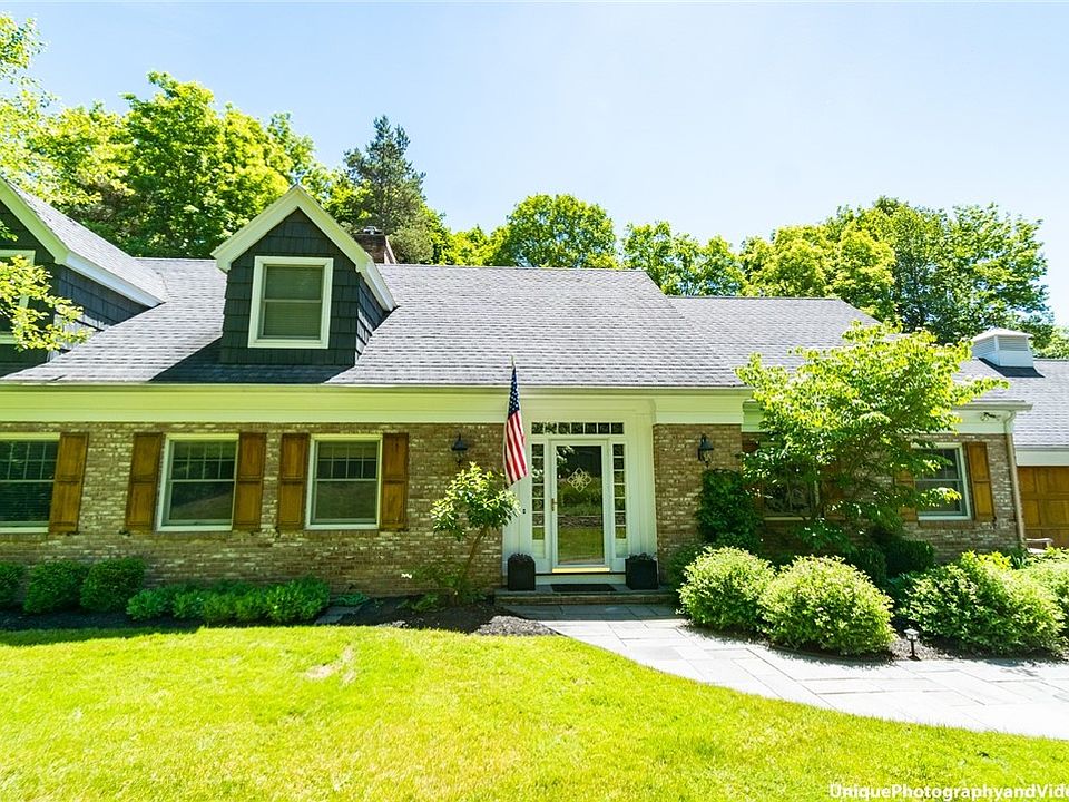 2973 Clover St, Pittsford, NY 14534 Zillow