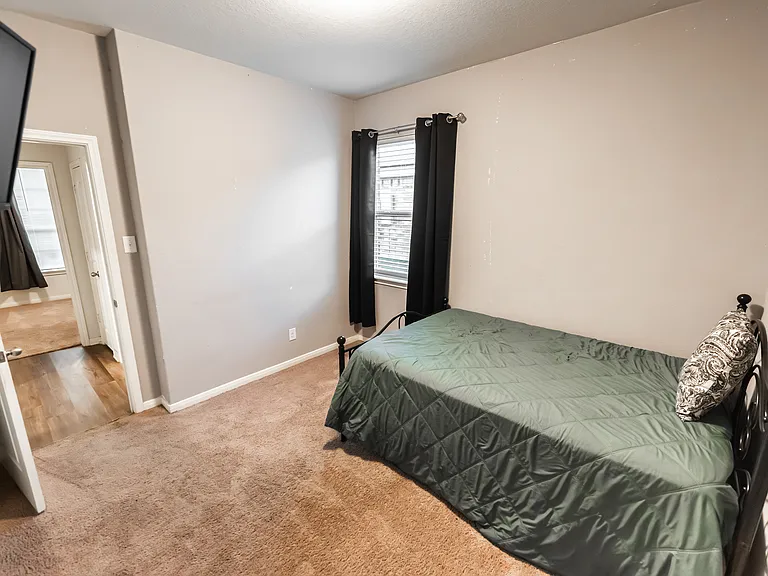 6210 Underwood Way — Photo 2