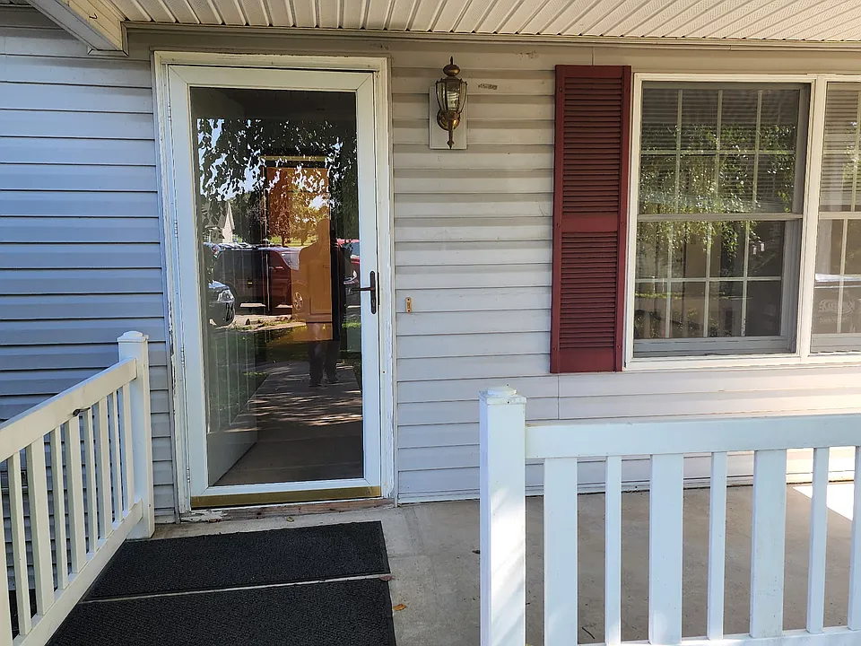 380 Browns Ln #1