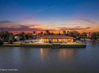 200 Rose Dr, Cocoa Beach, FL 32931