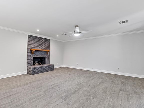 4th image of 147 Northwood Cir
