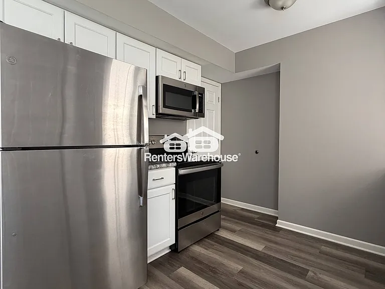 723 Tyler St NE — Photo 4