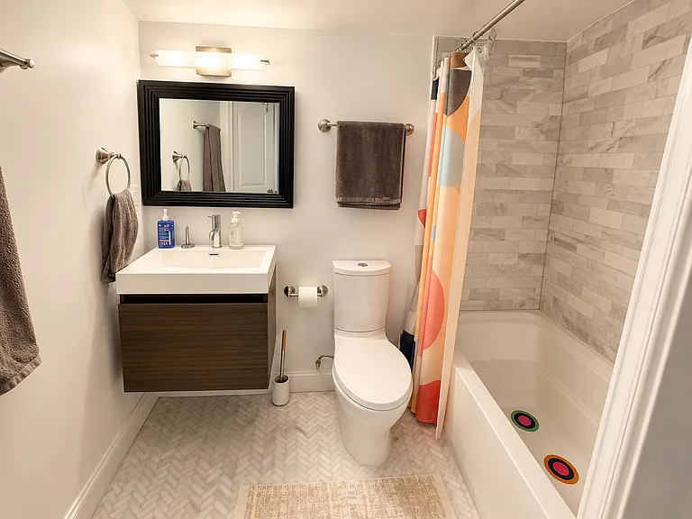814 Buchanan St NW — Photo 17
