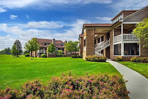 Willow Lake Apartments Photo 1