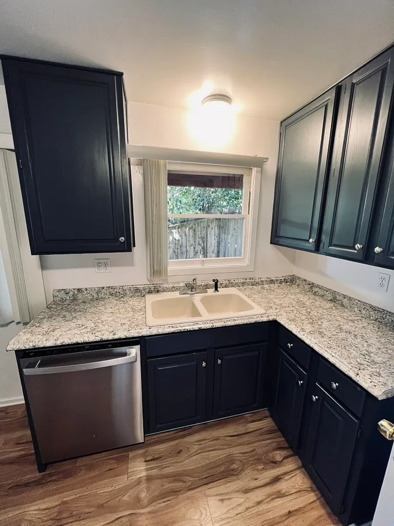 2 bed, $4,500 — Photo 2