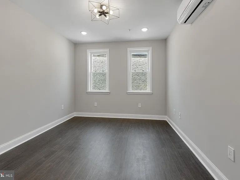 624 N 35th St #3 — Photo 9