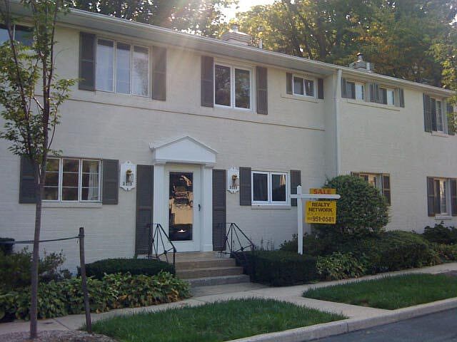 1st image of 5320 Pooks Hill Rd #305