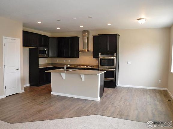 5th image of 831 Canyonlands St