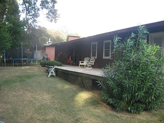 2nd image of 1106 Glenn St
