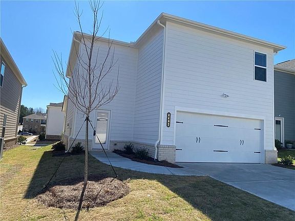 4th image of 4402 Grosbeak Dr
