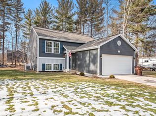 11915 Wooddyke Dr, Gowen, MI 49326