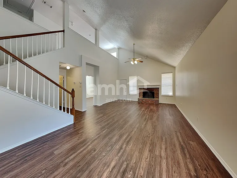 5820 Vista Glen Ln — Photo 7