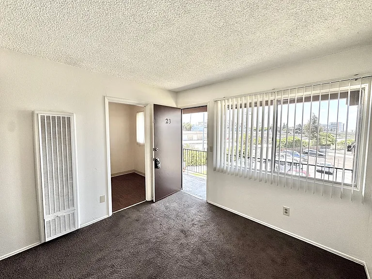 7821 Linda Vista Rd. — Photo 11